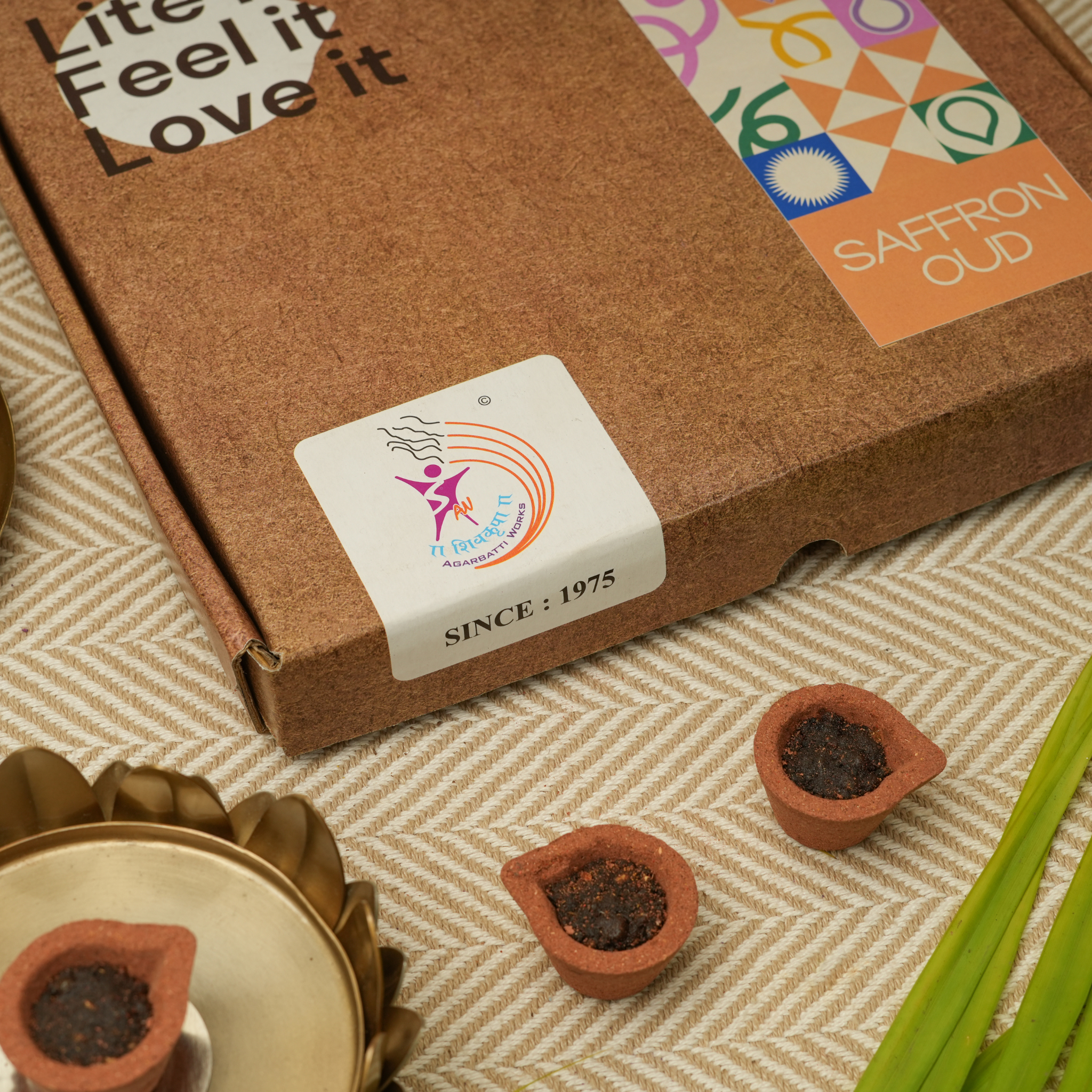 Saffron Oud Havan Cup 24pcs